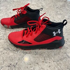 Under Armour Boys Basketball Shoes Size 9M- Barely Used
